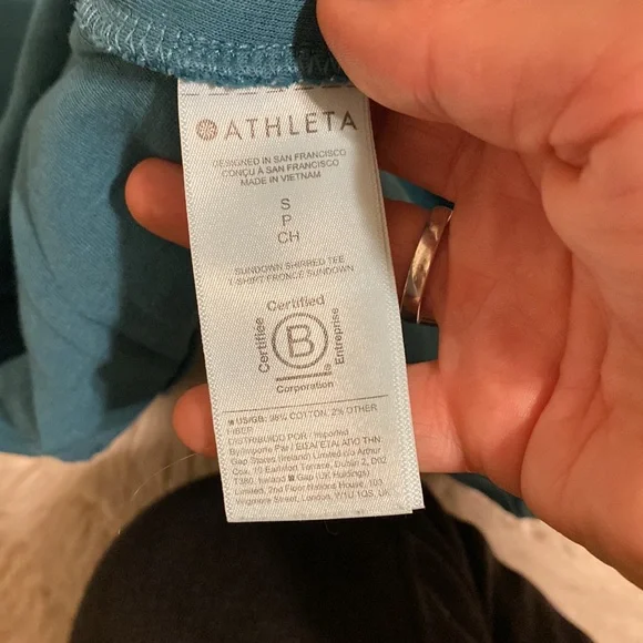 Athleta Sundown Shirred Tee Teal Small - Picture 4 of 4